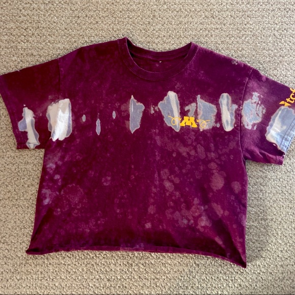 University of Minnesota Bleach Dye Crop T-shirt - Picture 1 of 6